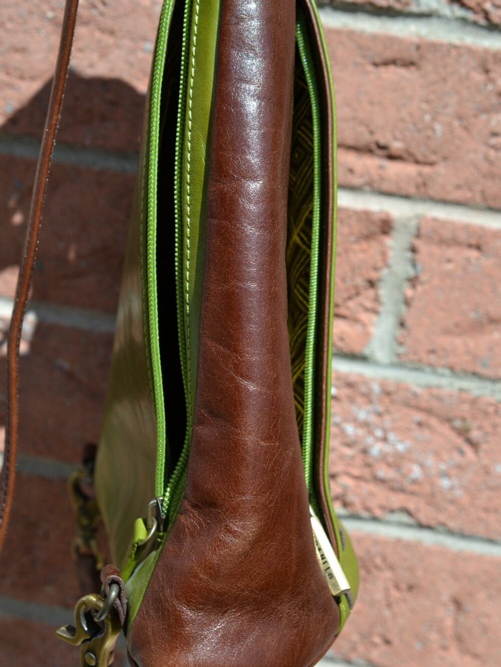 Joanel Pour Elle Green & Brown Leather Sling Bag - Picture 13 of 13